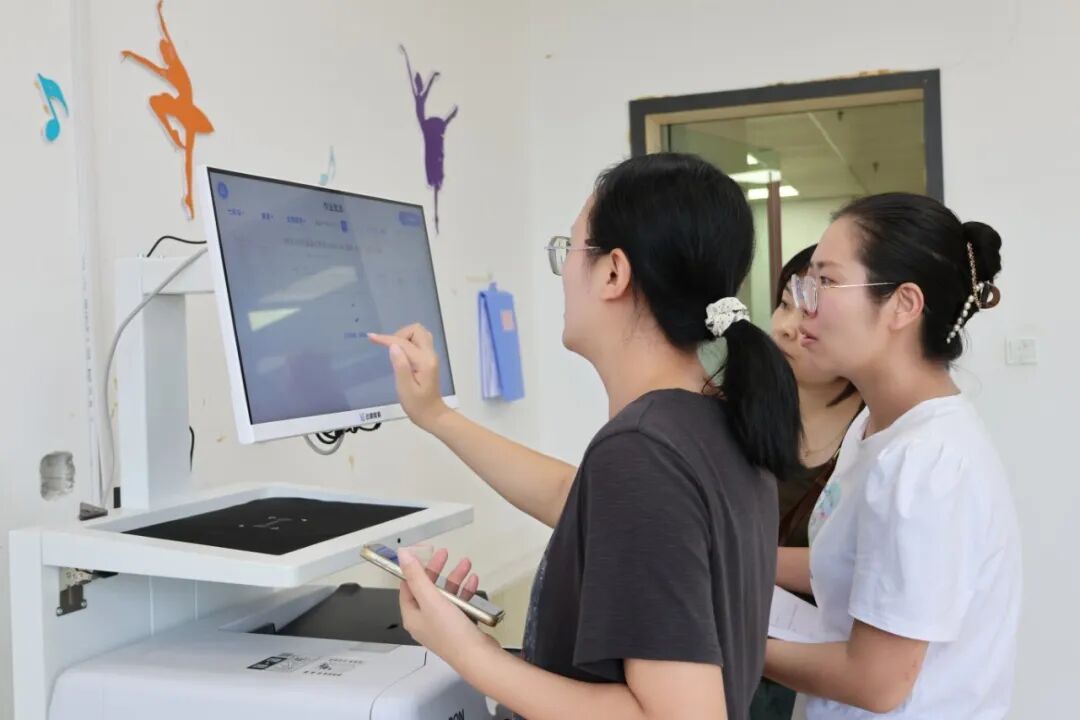 【落地案例】云痕AI智能批阅机入驻太原风帆中学，解锁智慧教育新范式！